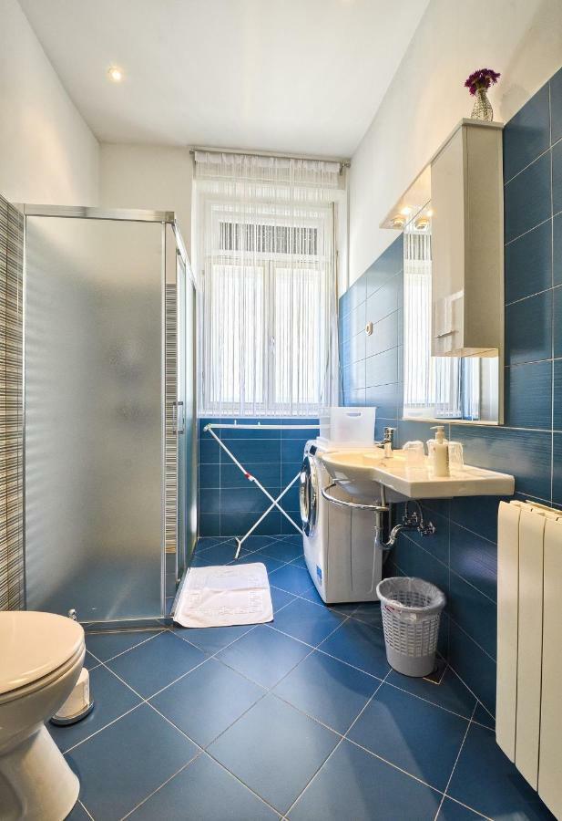 Lavender - City Room With Free Parking Pula Exterior foto